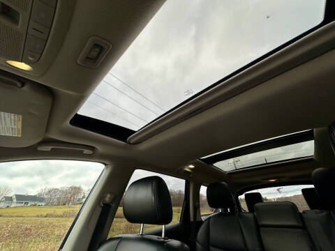 2017 Nissan Pathfinder SL