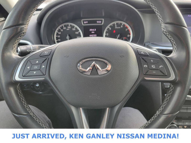 2018 Infiniti QX30 Premium