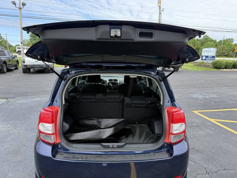 2010 Scion xD