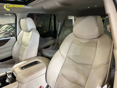 2018 Cadillac Escalade Luxury