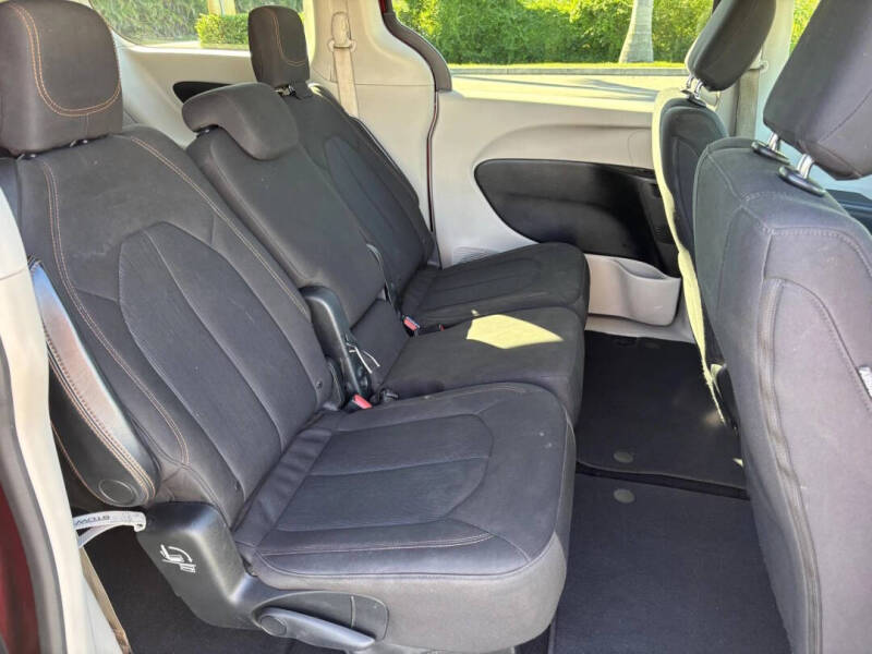 2017 Chrysler Pacifica Touring