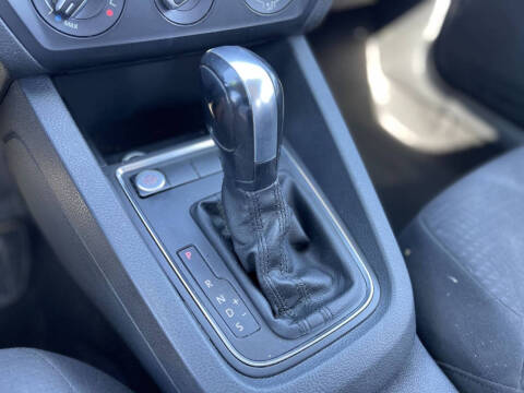 2015 Volkswagen Jetta