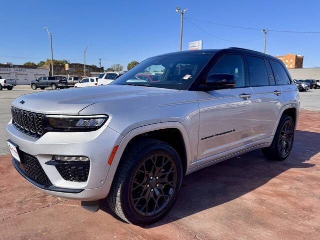 2025 Jeep Grand Cherokee Summit Reserve's photo