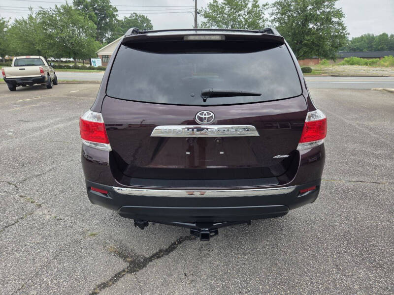 2013 Toyota Highlander SE