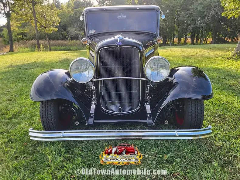 1932 Ford 5-Window