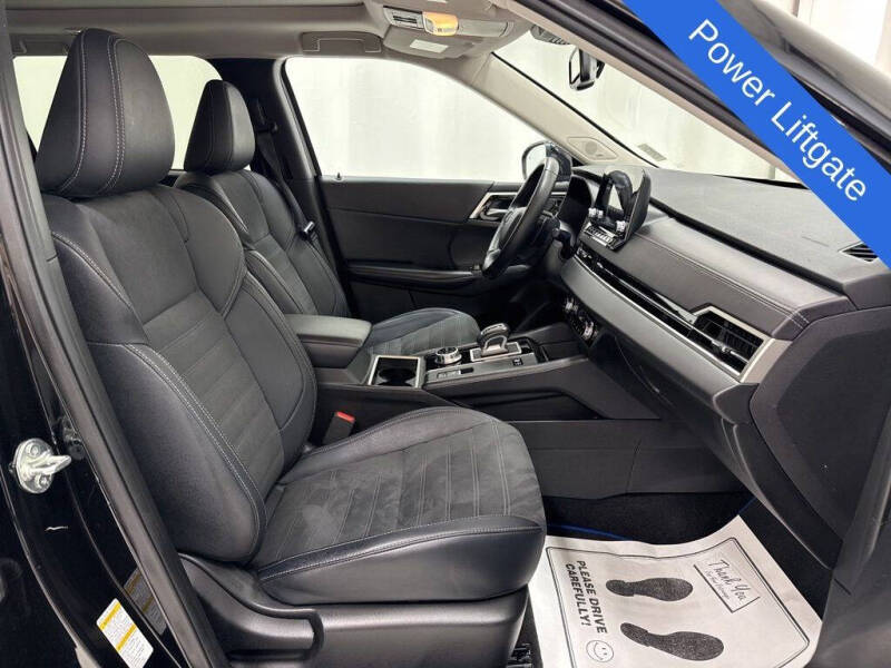 2024 Mitsubishi Outlander PHEV SE