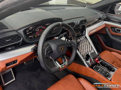 2022 Lamborghini Urus