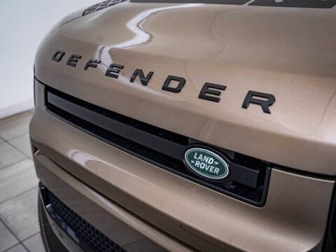 2025 Land Rover Defender 110 P500 X-Dynamic SE