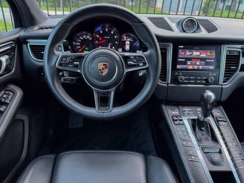 2017 Porsche Macan