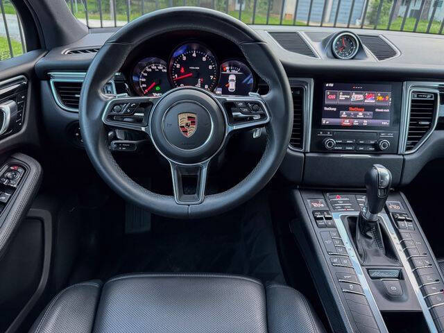 2017 Porsche Macan