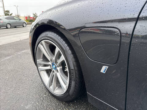 2017 BMW 3 Series 330e iPerformance