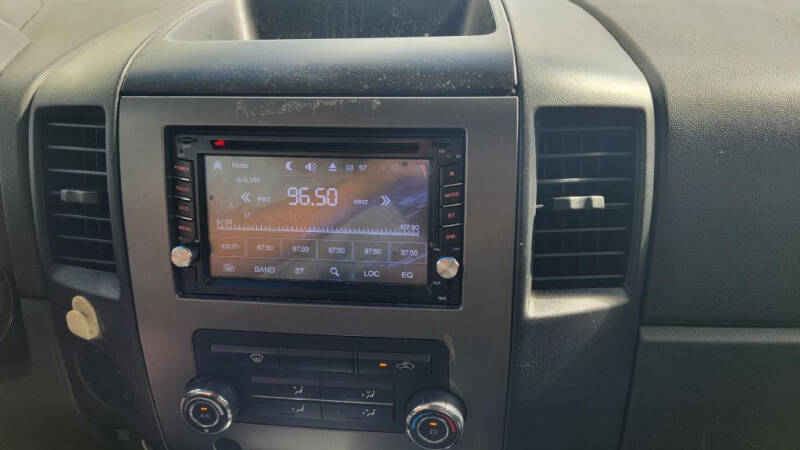 2012 Nissan Titan SV