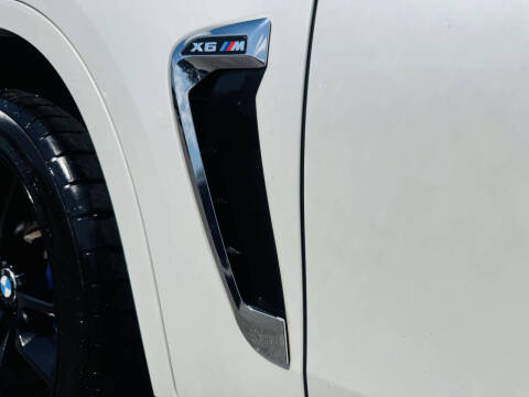 2015 BMW X6 M