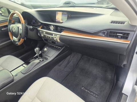 2013 Lexus ES 300h
