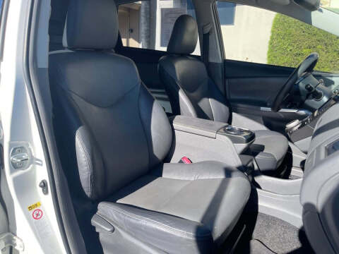 2012 Toyota Prius v Five