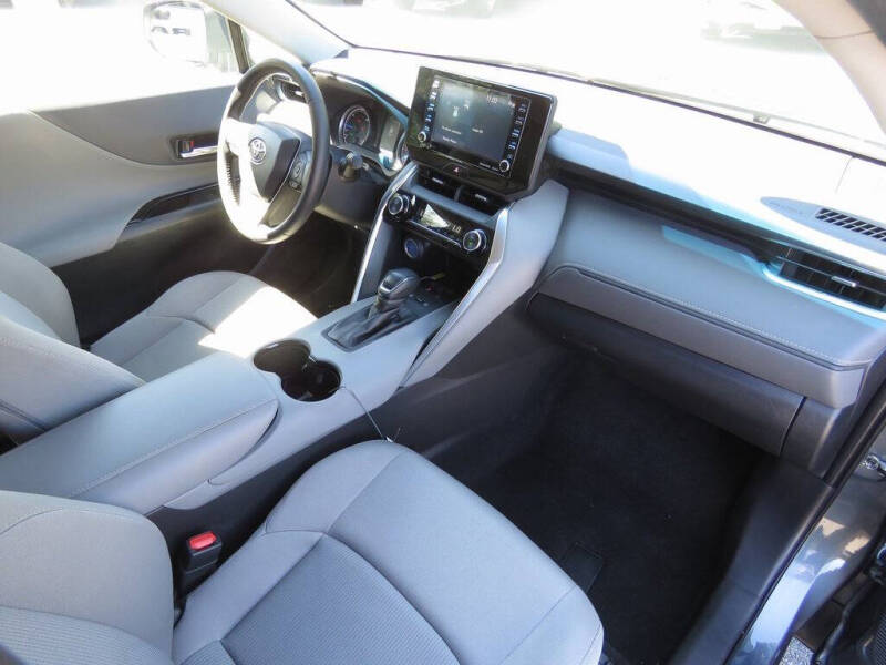 2022 Toyota Venza LE