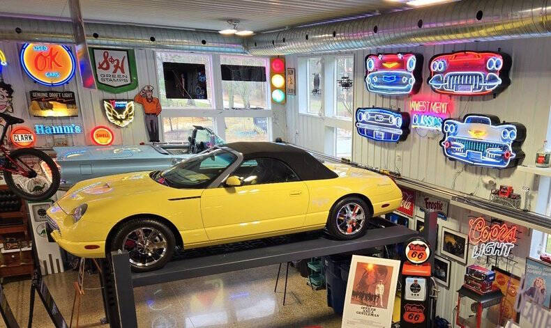 2002 Ford Thunderbird