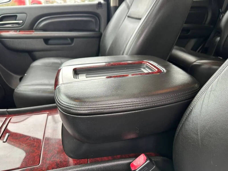 2014 Cadillac Escalade Luxury