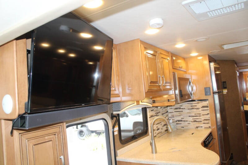 2018 Thor Motor Coach Palazzo 36.1