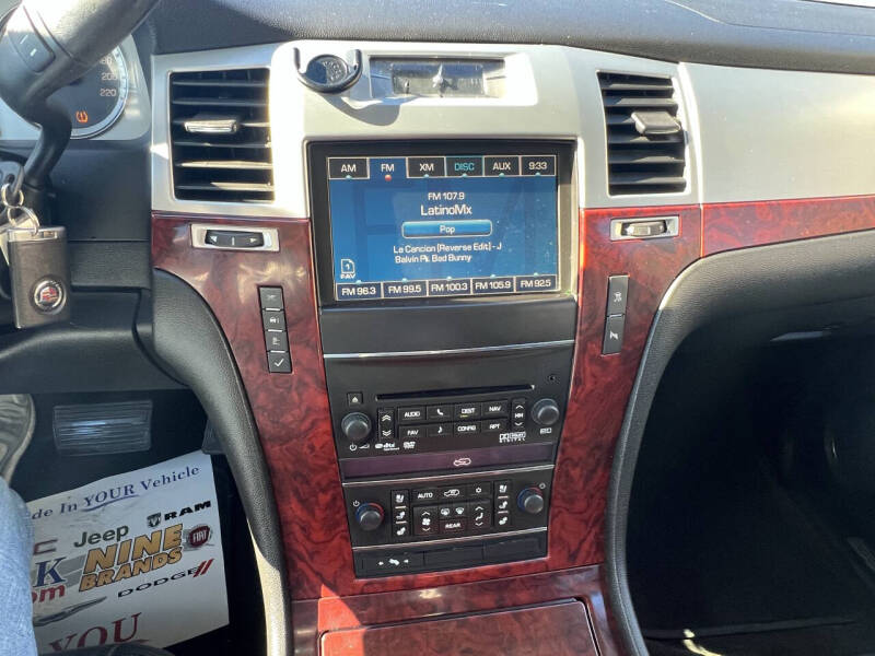 2011 Cadillac Escalade ESV Luxury