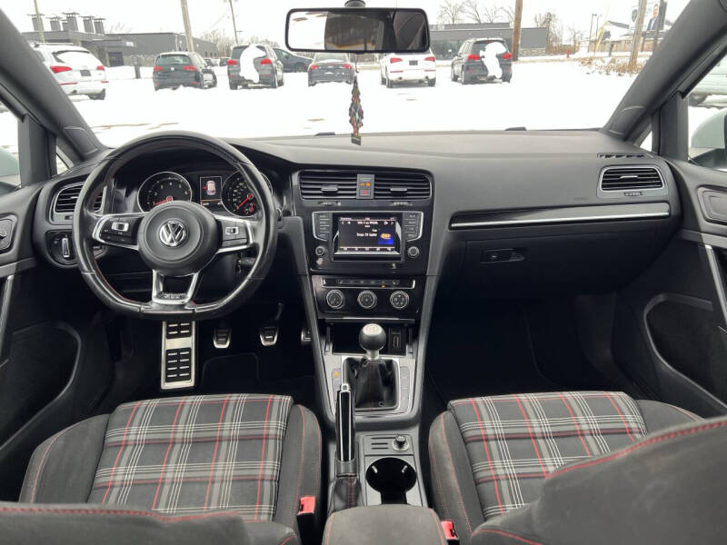 2015 Volkswagen Golf GTI S