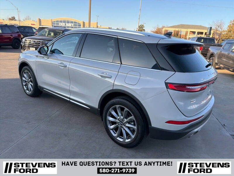 2022 Lincoln Corsair Standard