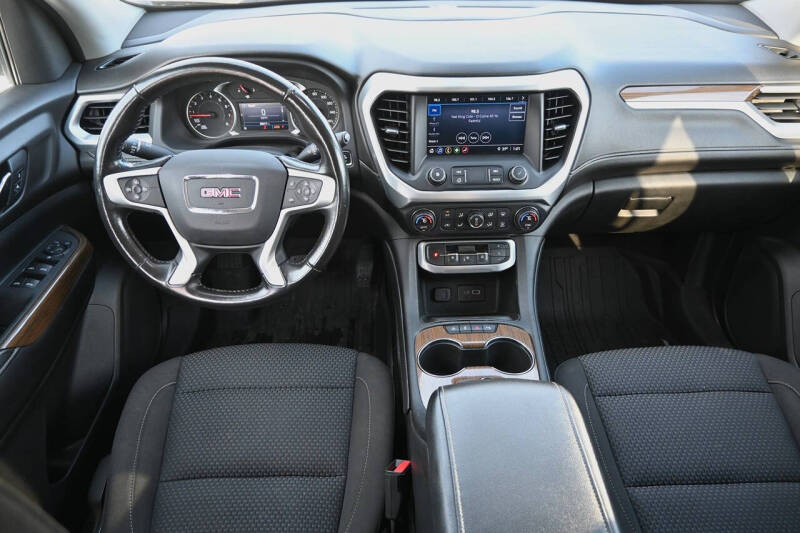 2020 GMC Acadia SLE