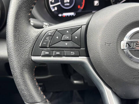 2021 Nissan Kicks SR