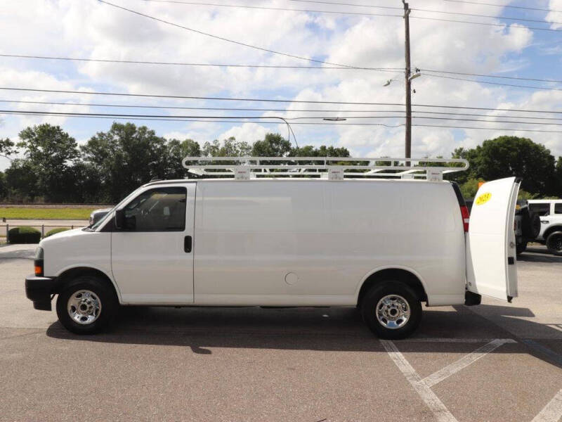 2023 GMC Savana 2500
