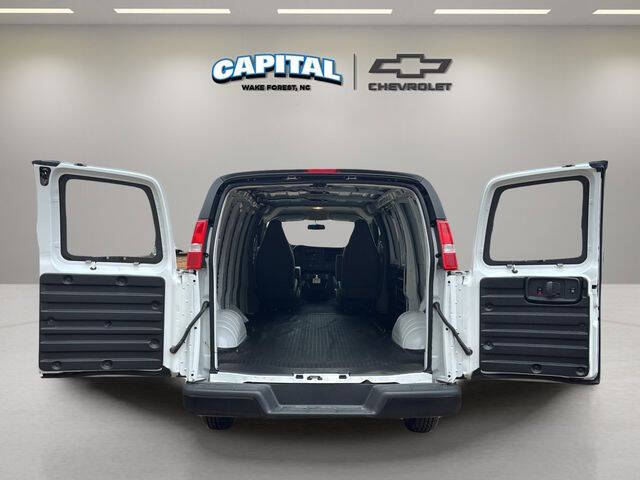2025 Chevrolet Express 2500