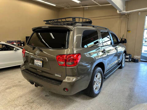 2012 Toyota Sequoia SR5