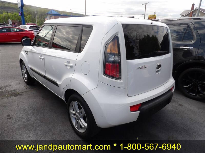 2011 Kia Soul +
