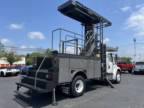 2010 Freightliner M2 106