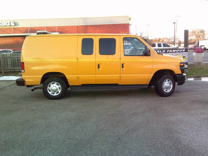 2013 Ford E-Series E-350 SD