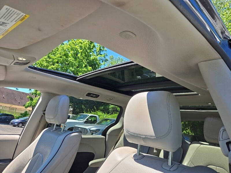 2017 Chrysler Pacifica Hybrid Platinum
