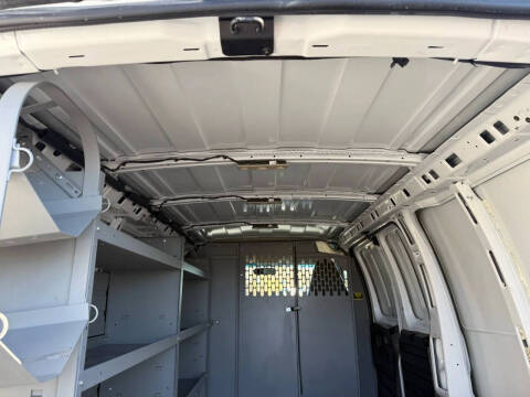 2022 GMC Savana 2500