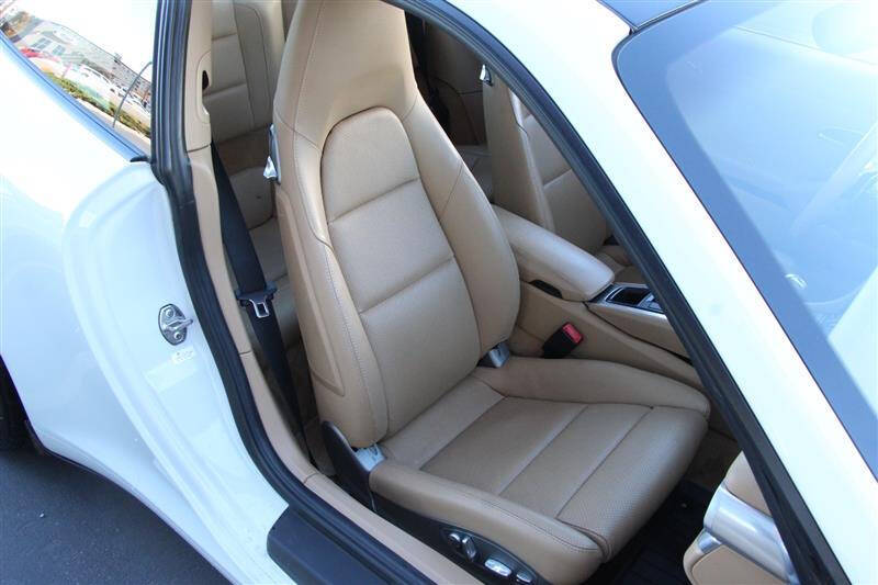 2017 Porsche 911 Carrera