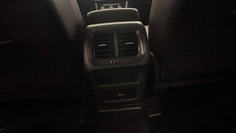 2023 Volkswagen Taos SEL 4Motion