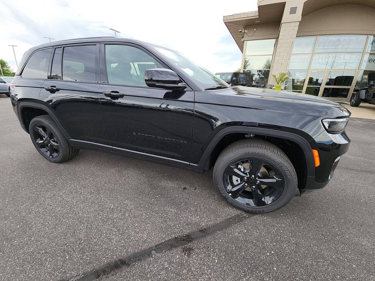 2024 Jeep Grand Cherokee for sale at Victoria Auto Sales in Victoria, MN