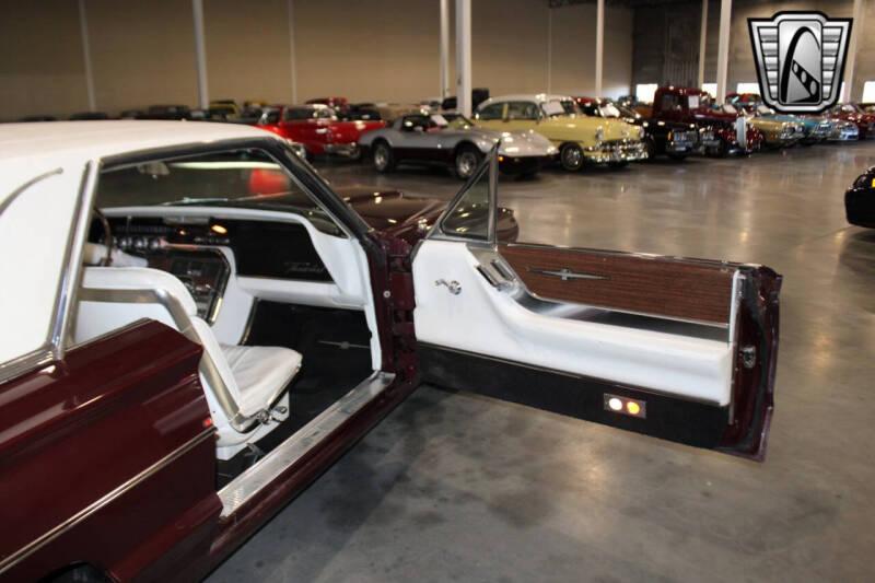 1964 Ford Thunderbird