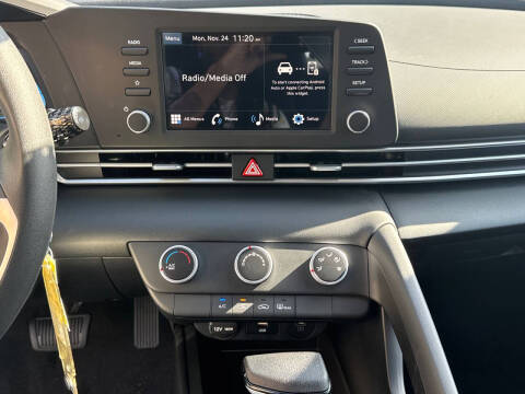 2026 Hyundai Elantra SE