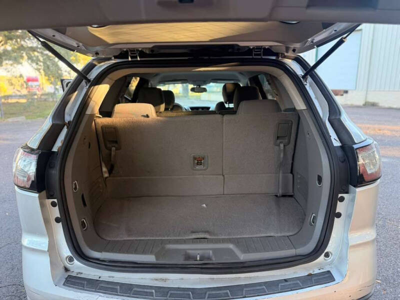 2017 Chevrolet Traverse LS