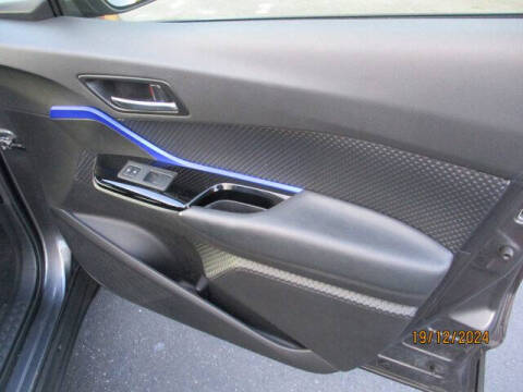 2021 Toyota C-HR XLE