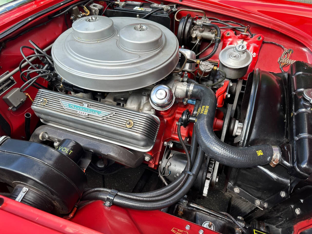 1957 Ford Thunderbird 33