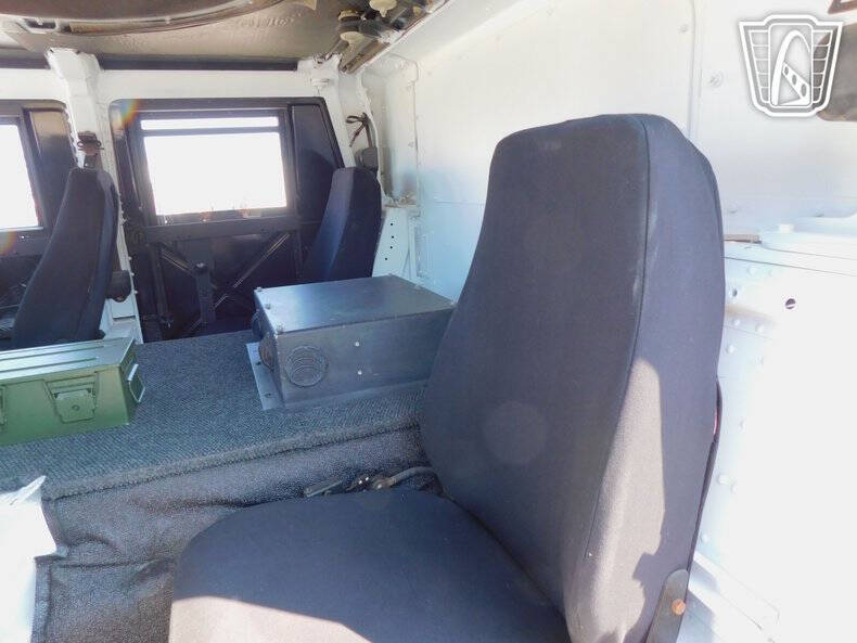 2008 AM General Hummer