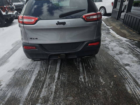 2017 Jeep Cherokee Sport