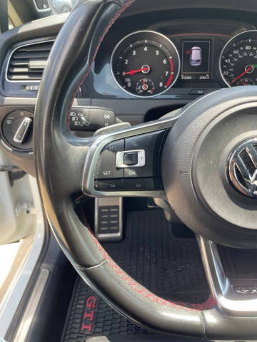 2016 Volkswagen Golf GTI SE