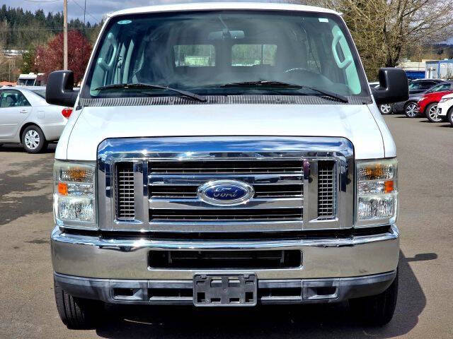 2011 Ford E-Series E-350 SD XLT