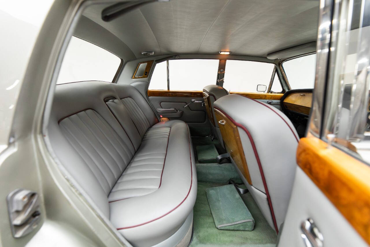 1967 Bentley T1 Saloon 142