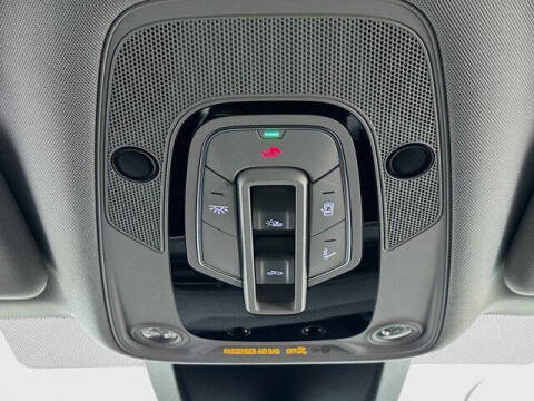 2024 Audi Q8 e-tron quattro Premium Plus